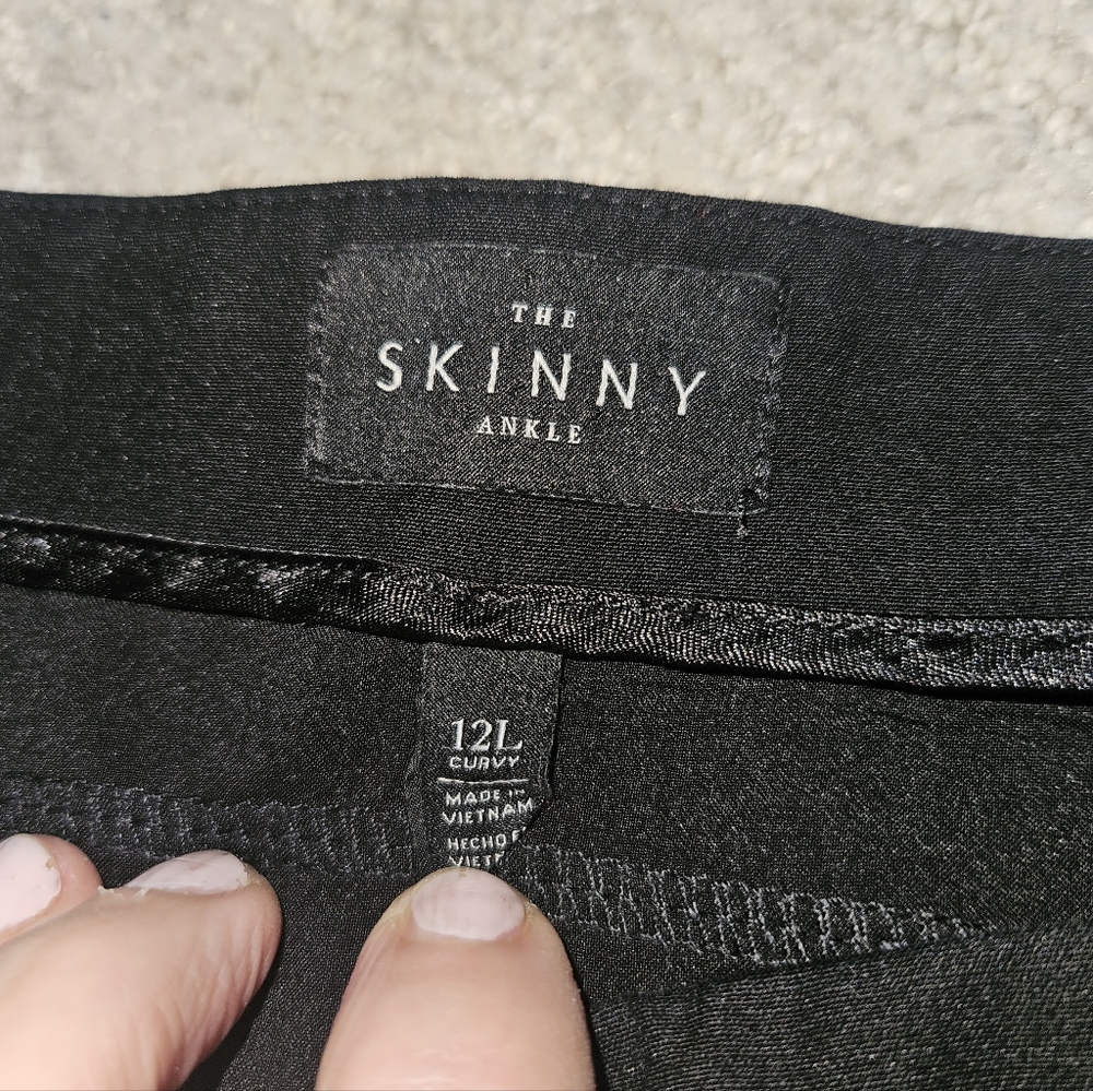WHBM Black Skinny Ankle Pants